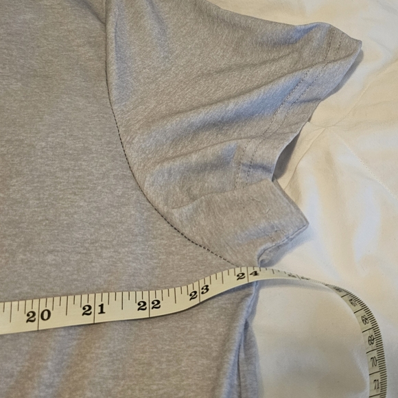 Graphic Tee Women's 2X Gray Short Sleeve Shirt - Picture 4 of 9